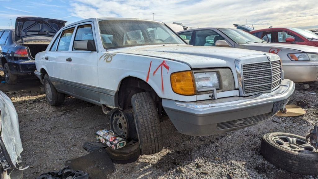 Junkyard Gem: 1988 Mercedes Benz 420 Sel