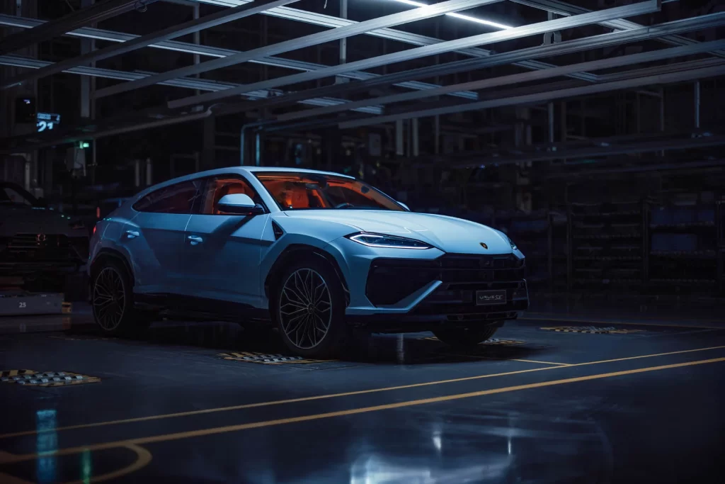 2025 Lamborghini Urus Se, 2025 Aston Martin Dbx707: This Week's