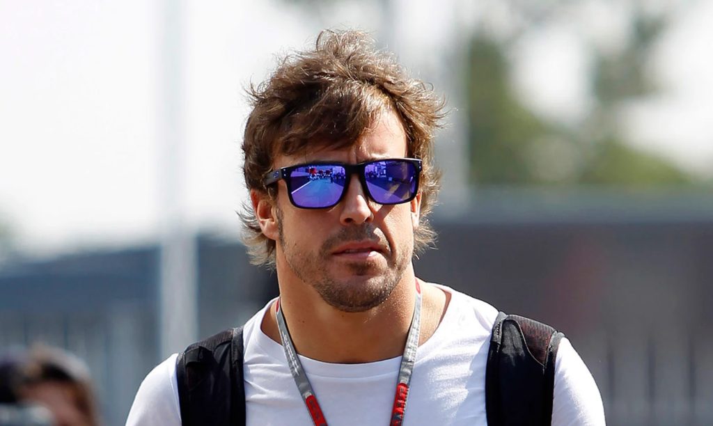 Alonso Signs Multi Year Deal With Aston Martin, Ruling Out Mercedes