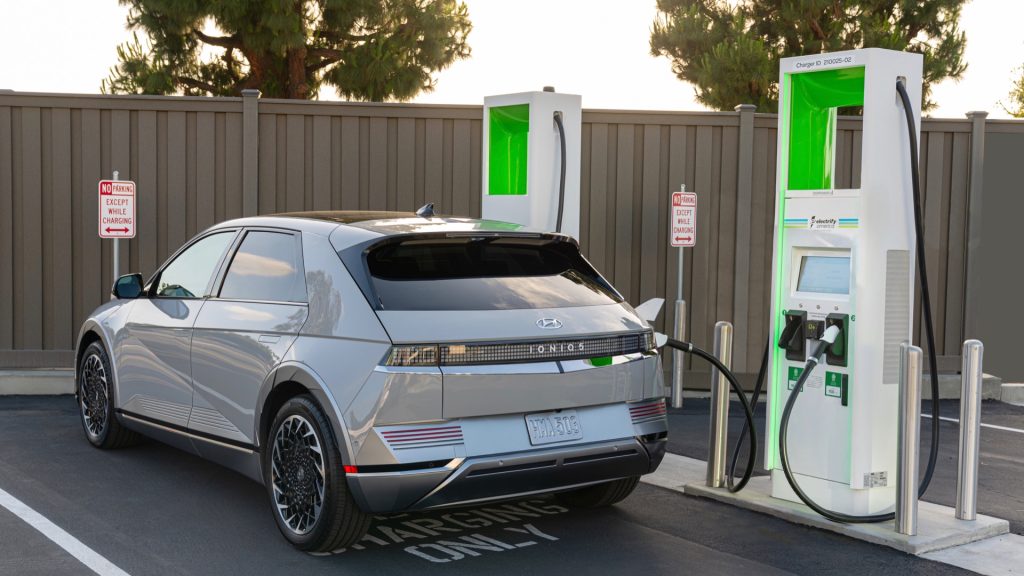 Electrify America Ev Charging Network Set To Grow By 25%