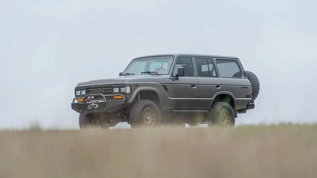 1989 Toyota Land Cruiser Restomod Fuses Fj62 With Fzj80