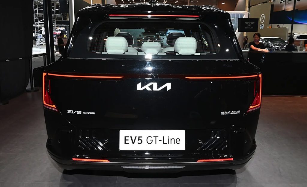 Debut! Kia Unwraps The 2025 Ev5 Gt Line In Guangzhou.