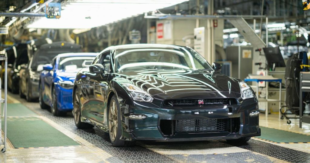 Sayonara godzilla: final r35 nissan gt r rolls off the line