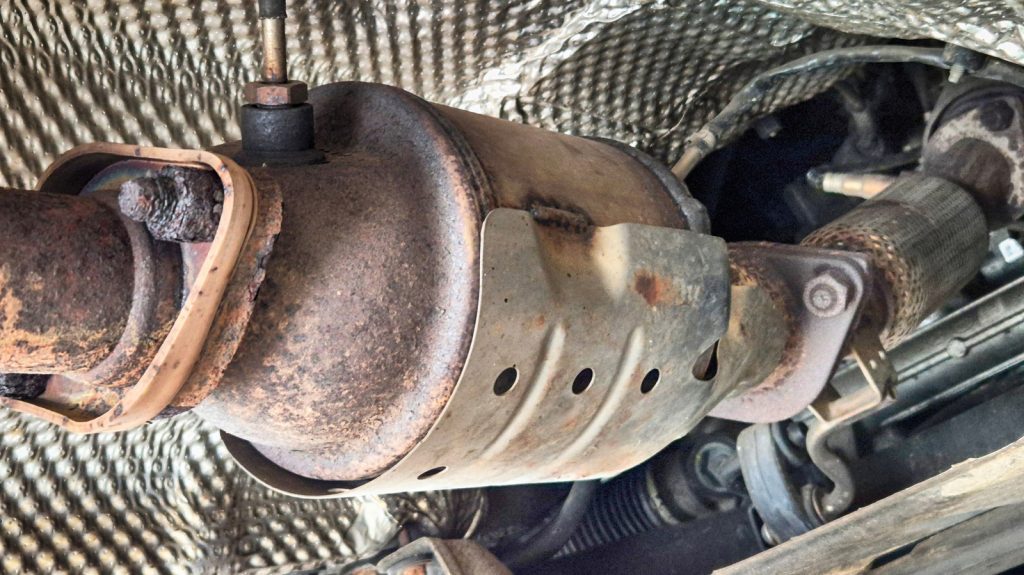 How to tell if your catalytic converter is clogged (before