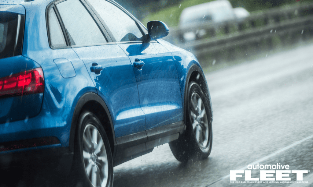 Hydroplaning: what it is and how to avoid it