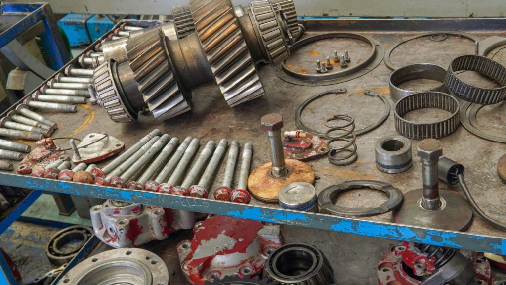 Why You Should Think Twice Before Letting A Quick Lube Touch Your Honda’s Transmission Why you should think twice before letting a quick lube