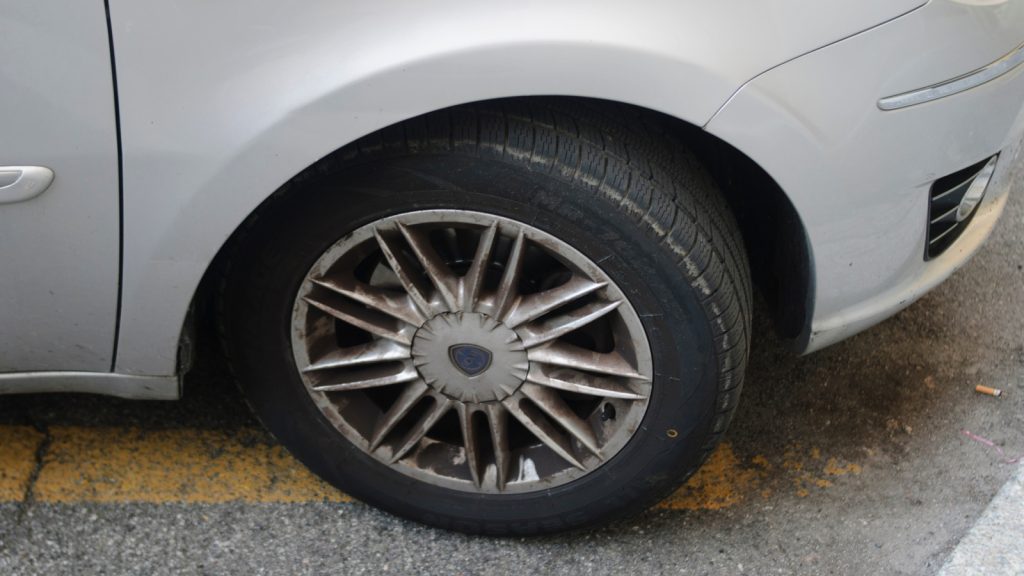 How To Stop Brake Dust From Clinging To Your Rims How to stop brake dust from clinging to your rims