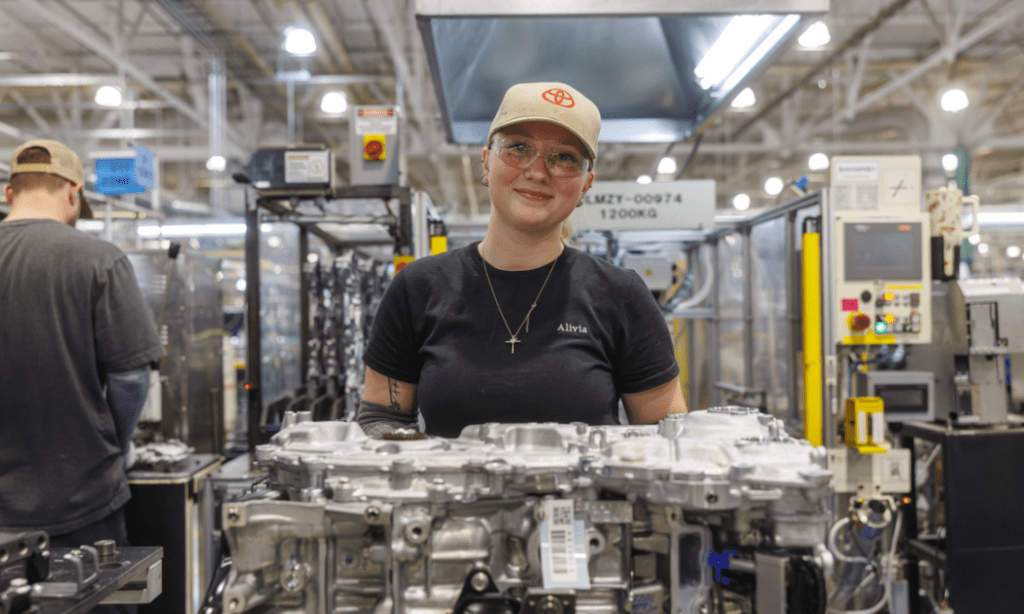 Toyota Invests $912 Million Into Hybrid Production – Vehicle Research Toyota invests $912 million into hybrid production vehicle research