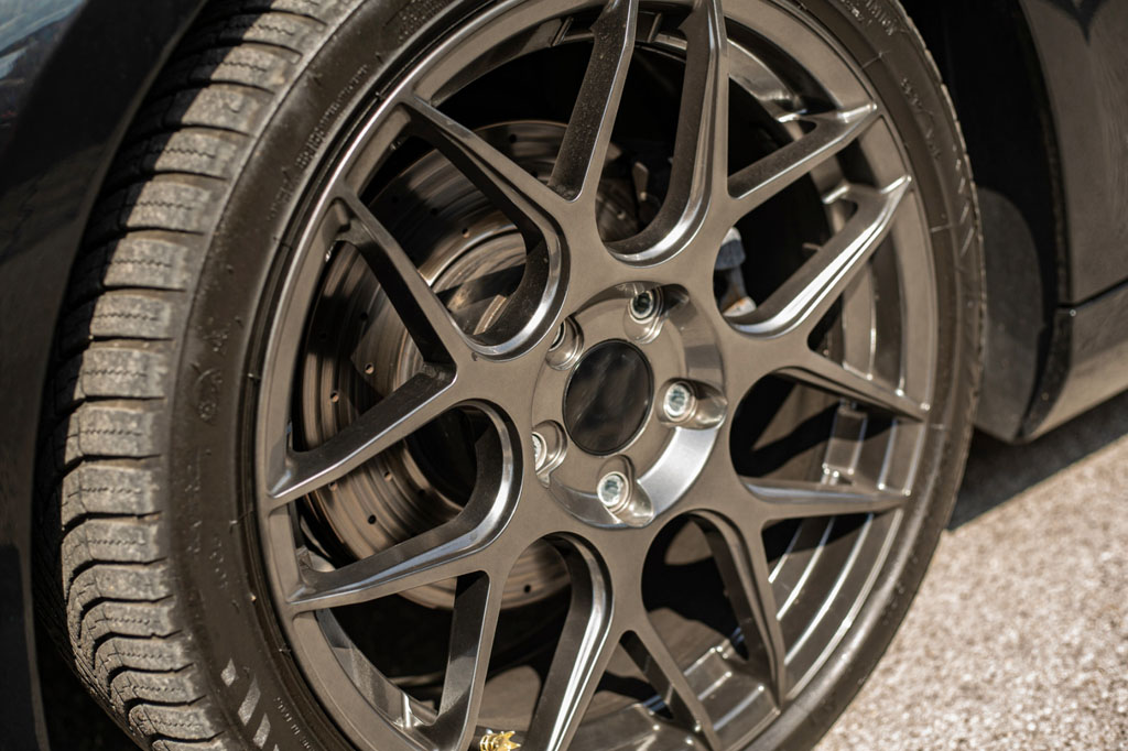 OEM vs Replica Wheels: What Drivers Really Must Know : Automotive Addicts Oem vs replica wheels: what drivers really need to know