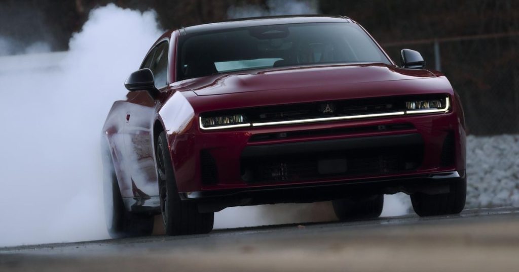 2028 Dodge Charger to supply supercharged Hellcat V8 once more – report 2028 dodge charger to offer supercharged hellcat v8 once again