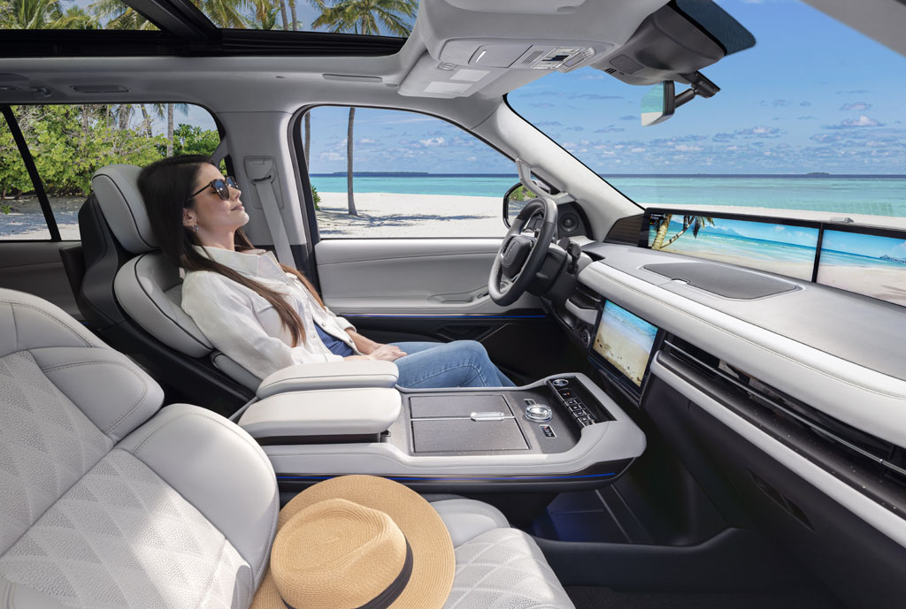 Lincoln’s Latest Tropical Paradise Theme Turns the Navigator and Nautilus Right into a Beachside Escape : Automotive Addicts Lincoln’s new tropical paradise theme turns the navigator and nautilus