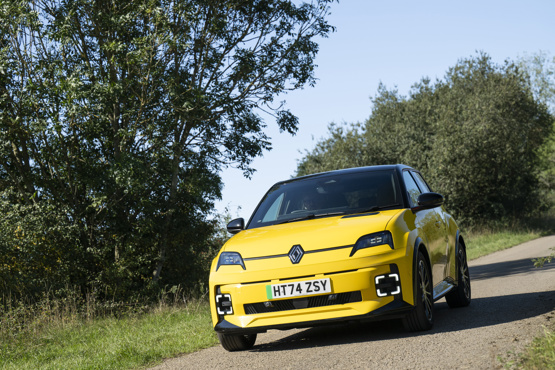 Renault 5 wins over drivers after AM Awards double success Renault 5 wins over drivers after am awards double success